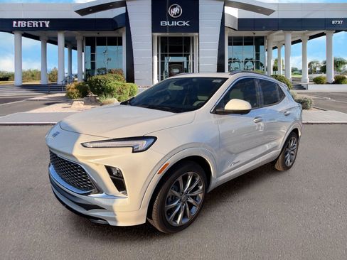 Used 2026 Buick Encore GX Avenir w/ Avenir Technology Package FWD image 4