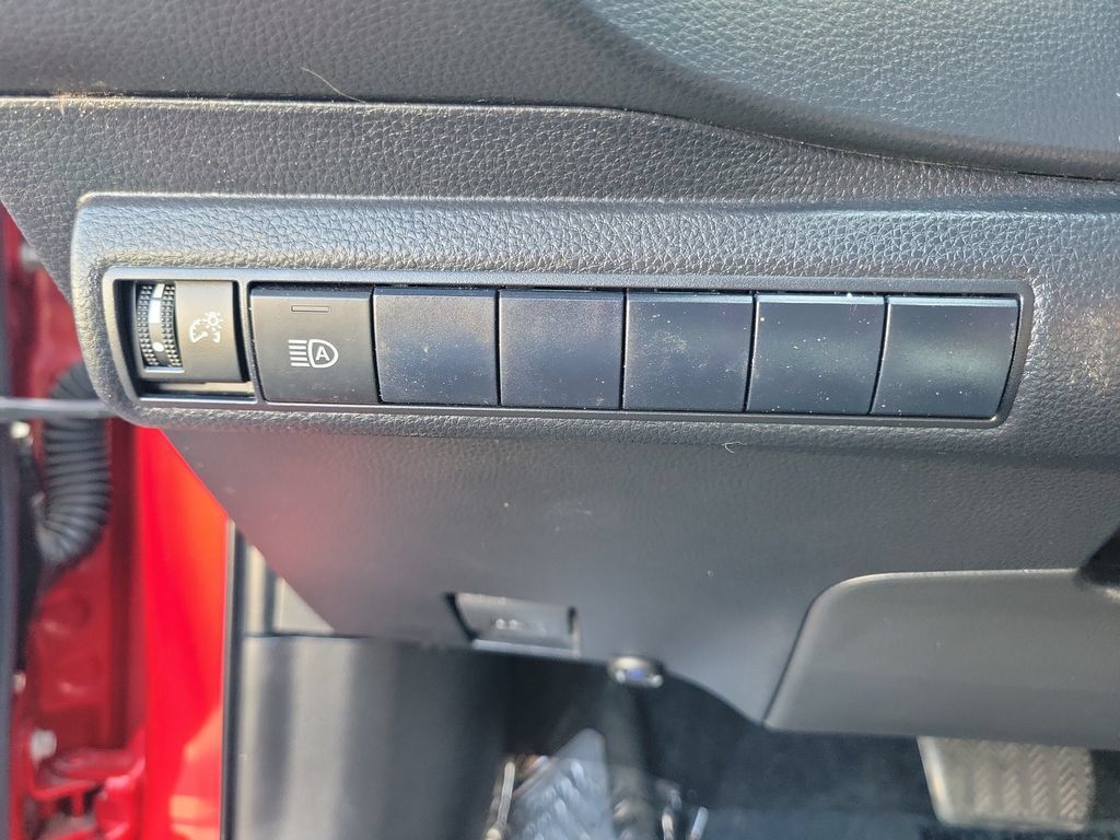 Used 2021 Toyota Corolla SE w/ Carpet Mat Package (TMS) FWD image 21