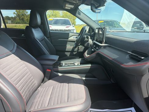 Certified 2025 Ford Explorer ST-Line w/ Premium Package RWD image 20