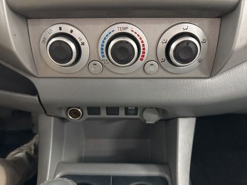 Used 2010 Toyota Tacoma 4x4 Double Cab image 38