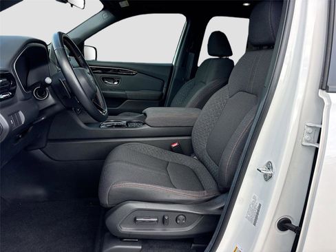 Certified 2025 Honda Pilot Sport image 23