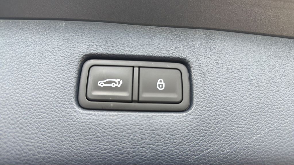 Used 2024 Genesis GV80 3.5T w/ Prestige Package AWD/4WD image 14