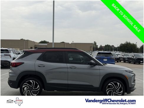 Used 2024 Chevrolet TrailBlazer RS w/ Convenience Package AWD/4WD image 3