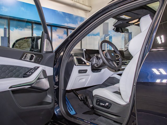 New 2026 BMW X5 M Competition w/ Executive Package AWD/4WD image 13