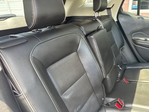 Used 2018 GMC Terrain Denali w/ Advanced Safety Package FWD image 17