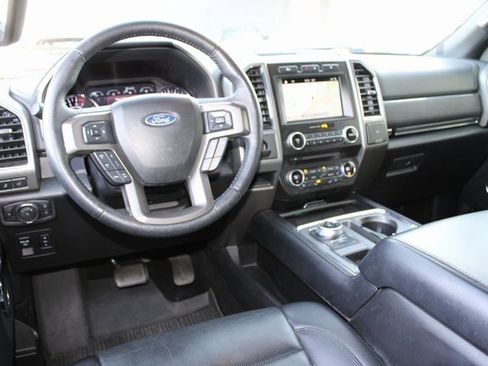 Used 2018 Ford Expedition XLT w/ Equipment Group 202A image 4