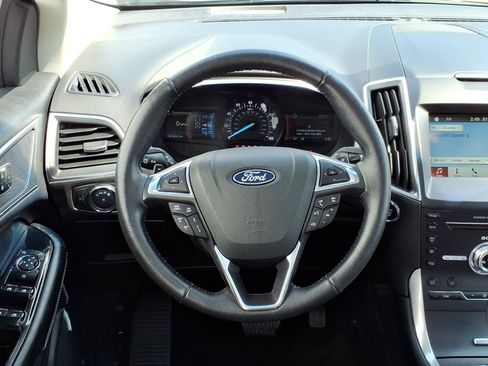 Used 2018 Ford Edge Titanium w/ Equipment Group 301A AWD/4WD image 12