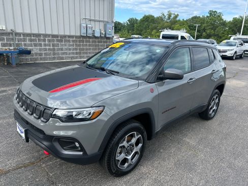 Used 2022 Jeep Compass Trailhawk w/ Trailer Tow Group AWD/4WD image 7