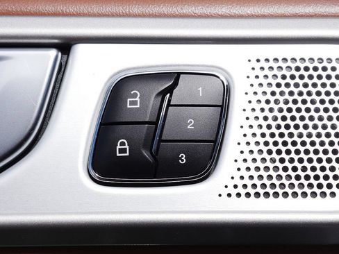 Used 2024 Ford Explorer King Ranch w/ Technology Package AWD/4WD image 28