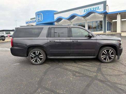 Used 2018 Chevrolet Suburban Premier w/ RST Edition AWD/4WD image 8