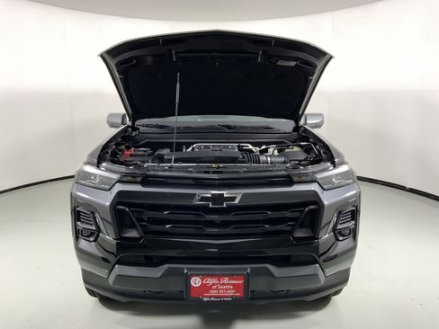 Used 2024 Chevrolet Colorado LT w/ LT Convenience Package III image 10