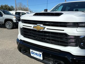 New 2025 Chevrolet Low Cab Forward 5500XD RWD video 3