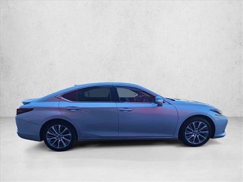 Used 2020 Lexus ES 300h w/ Premium Package FWD image 4