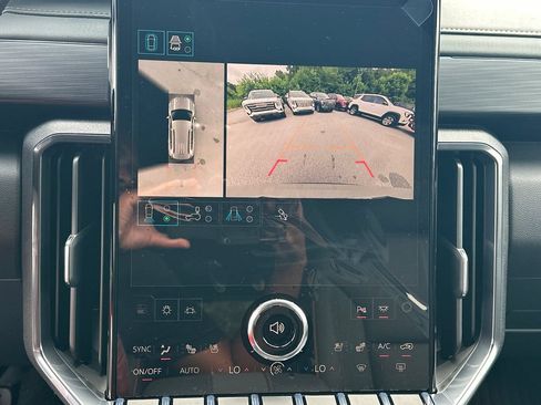 New 2026 GMC Acadia AT4 w/ Luxury Package AWD/4WD image 30