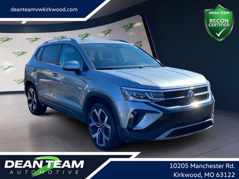 Used 2022 Volkswagen Taos SEL w/ Panoramic Sunroof Package AWD/4WD image 1