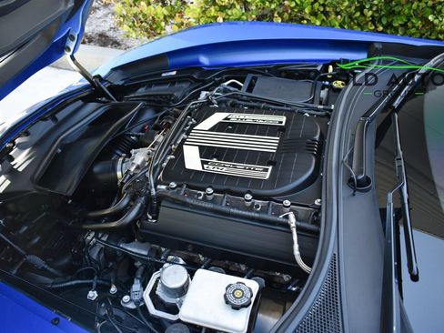 Used 2015 Chevrolet Corvette Z06 w/ 3LZ Preferred Equipment Group RWD image 42