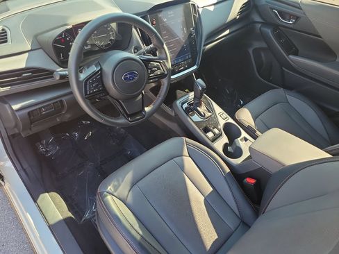 Used 2024 Subaru Crosstrek 2.5i Limited AWD/4WD image 18