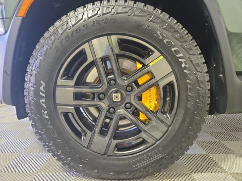 Used 2023 Rivian R1S Adventure Quad AWD/4WD image 9