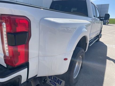 Used 2025 Ford F350 Lariat w/ FX4 Off-Road Package image 9
