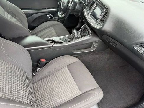 Used 2019 Dodge Challenger SXT RWD image 29