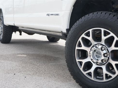 Used 2022 Ford F350 Lariat w/ Lariat Ultimate Package AWD/4WD image 2