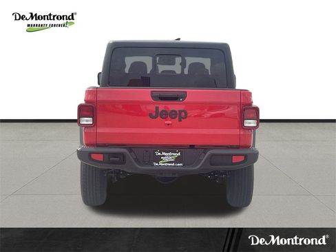 New 2025 Jeep Gladiator Sport image 6