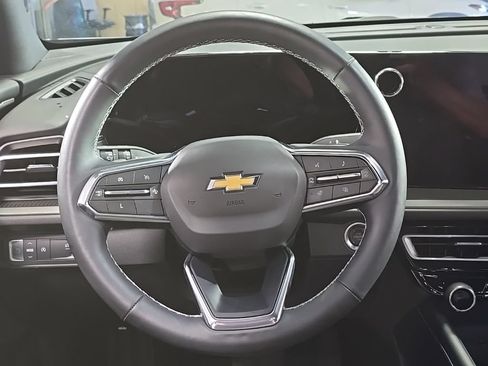 Used 2024 Chevrolet Traverse LT w/ Trailering Package FWD image 20