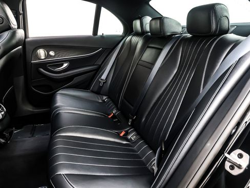Used 2022 Mercedes-Benz E 350 Sedan image 9