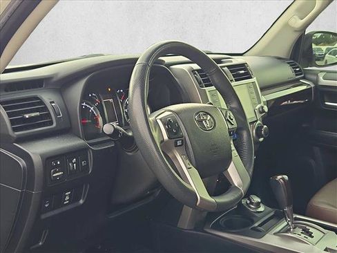 Used 2020 Toyota 4Runner Limited AWD/4WD image 9