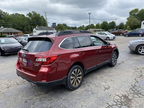 Used 2016 Subaru Outback 2.5i Limited AWD/4WD image 10