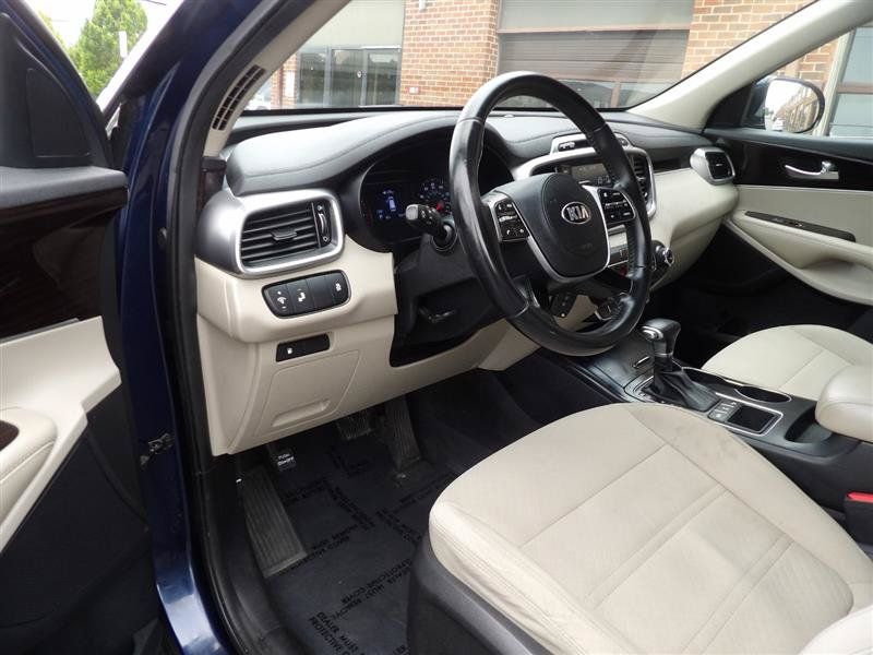 Used 2019 Kia Sorento AWD w/ LX Convenience Package image 9