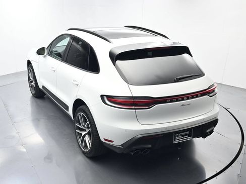 Certified 2025 Porsche Macan AWD/4WD image 38