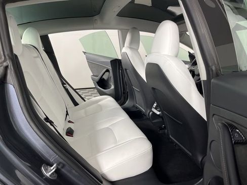 Used 2023 Tesla Model 3 Standard Range image 43