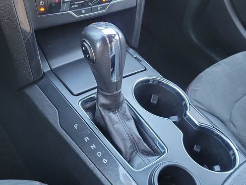 Used 2019 Ford Explorer XLT w/ Equipment Group 202A image 26