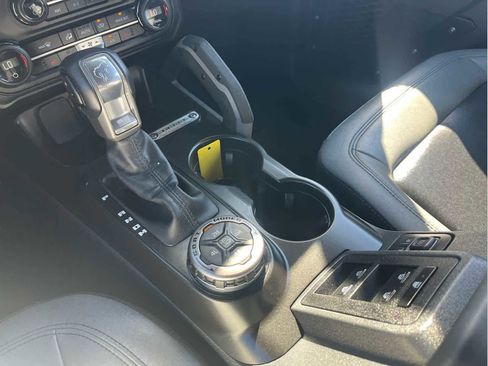Used 2023 Ford Bronco Big Bend w/ Sasquatch Package image 44