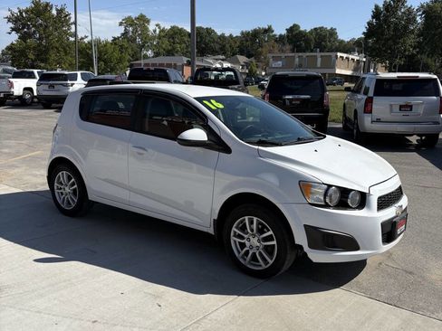 Used 2016 Chevrolet Sonic LS image 2