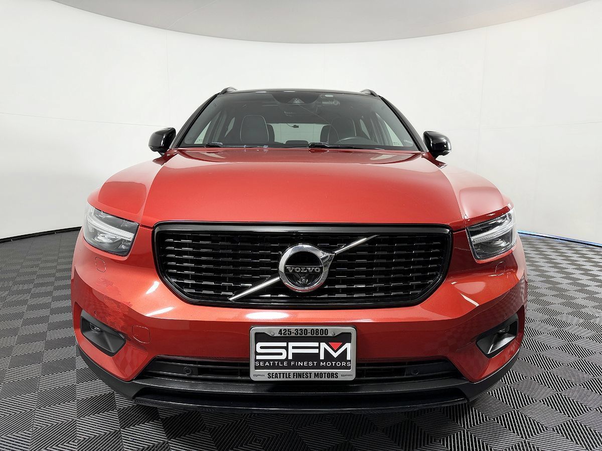 Used 2020 Volvo XC40 T5 R-Design w/ Protection Package Premier AWD/4WD image 4