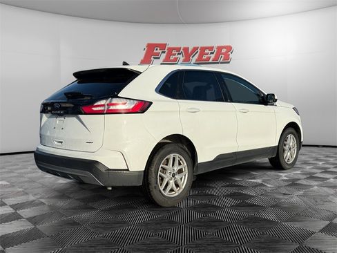 Used 2024 Ford Edge SEL image 5
