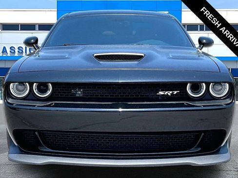 Used 2016 Dodge Challenger SRT Hellcat RWD image 17