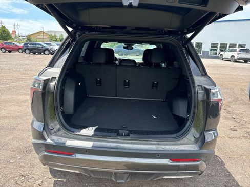 Used 2026 Chevrolet Equinox ACTIV w/ Convenience Package III AWD/4WD image 7