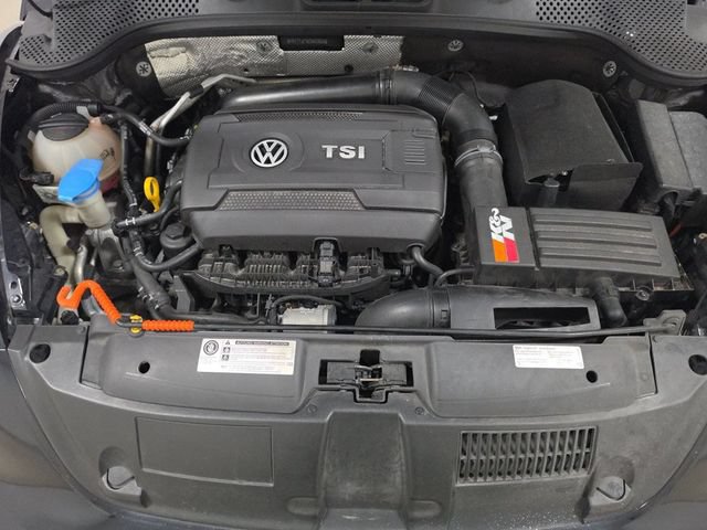 Used 2014 Volkswagen Beetle R-Line FWD image 12