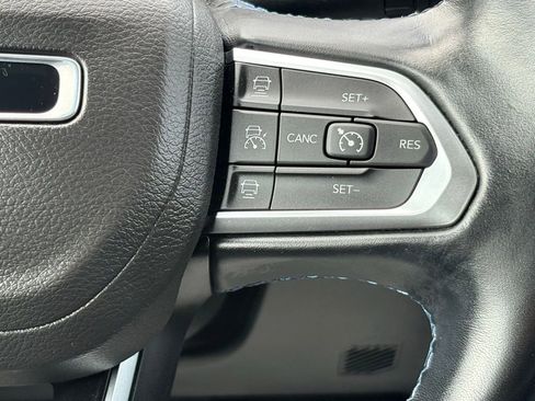 Used 2022 Jeep Compass Latitude w/ Sun and Sound Group image 19