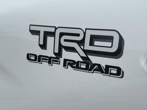 Certified 2024 Toyota Tacoma TRD Off-Road image 14