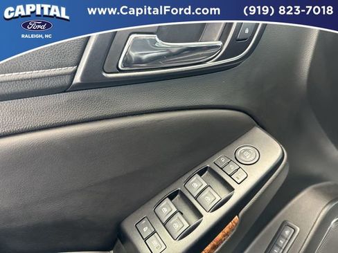 Used 2018 Chevrolet Tahoe Premier AWD/4WD image 21