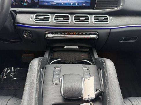 Used 2025 Mercedes-Benz GLE 350 4MATIC image 11