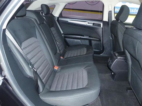 Used 2020 Ford Fusion SE FWD image 23