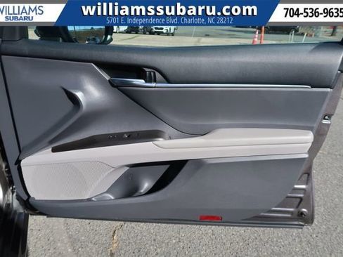 Used 2021 Toyota Camry LE image 40