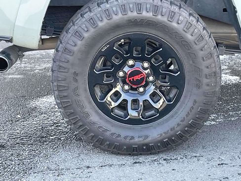 Used 2023 Toyota Tacoma TRD Sport image 13