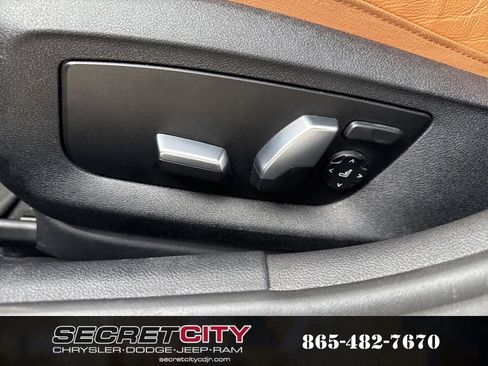 Used 2022 BMW 530i xDrive w/ Convenience Package image 31