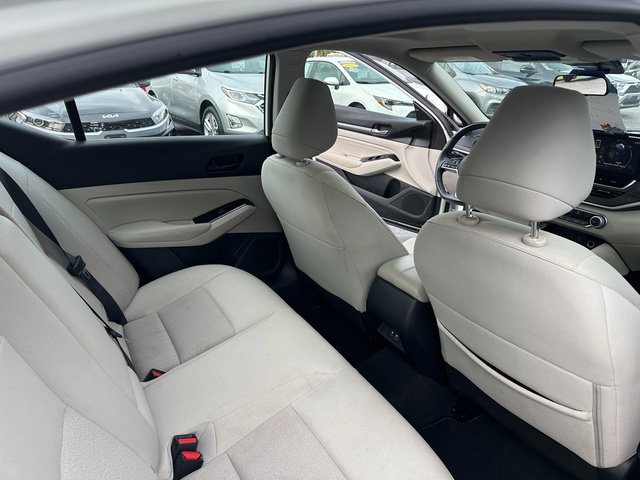 Used 2023 Nissan Altima 2.5 SV w/ SV Premium Package FWD image 28